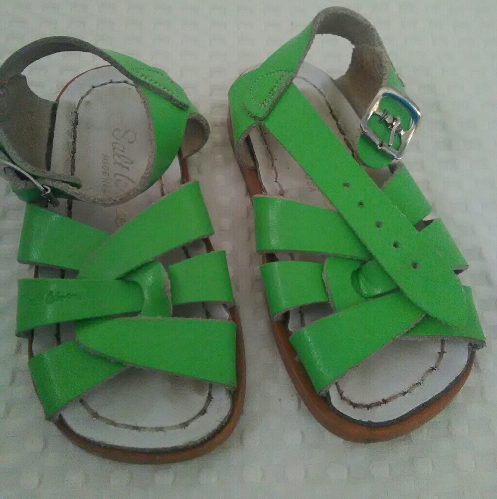 Saltwater sandals